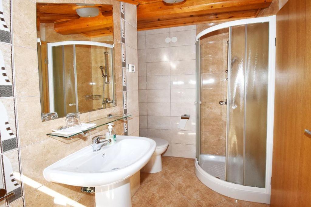 Apartments And Rooms Branka Novigrad (Istria) Exterior foto